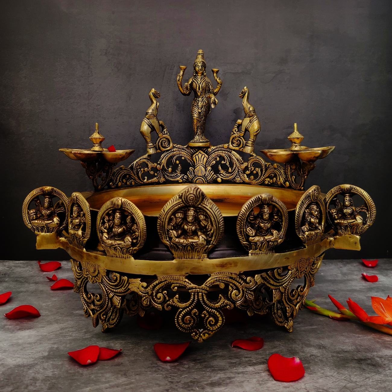 Brass Ashta Lakshmi urli