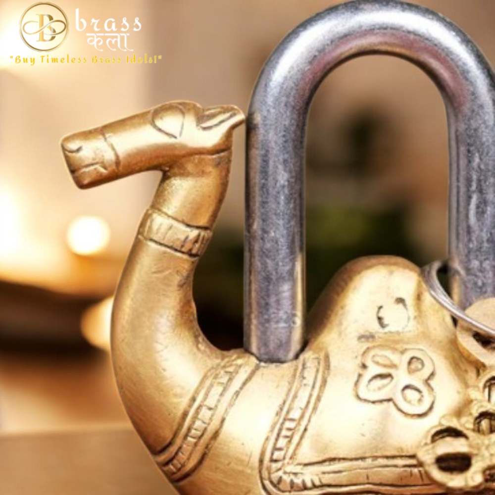 Brass Camel Lock with keys
