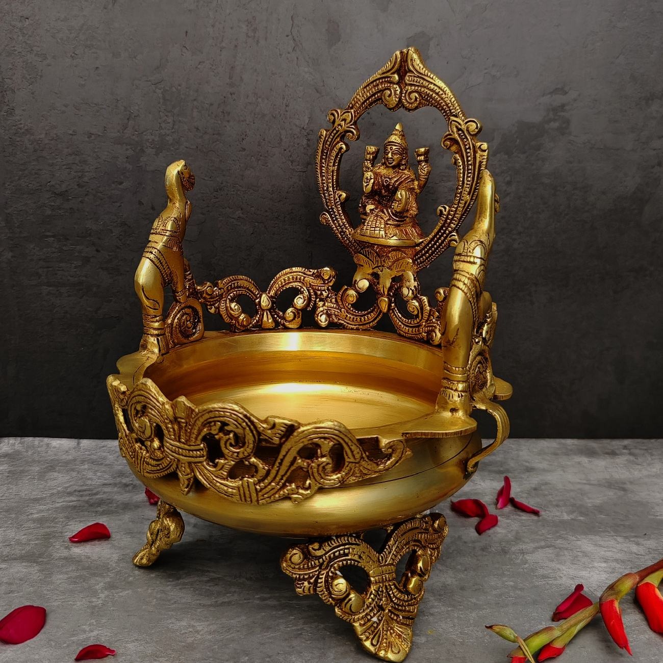 Brass Gaja Lakshmi Urli
